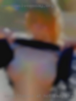 Sendittobuzz at hot lady to have sex (mail).